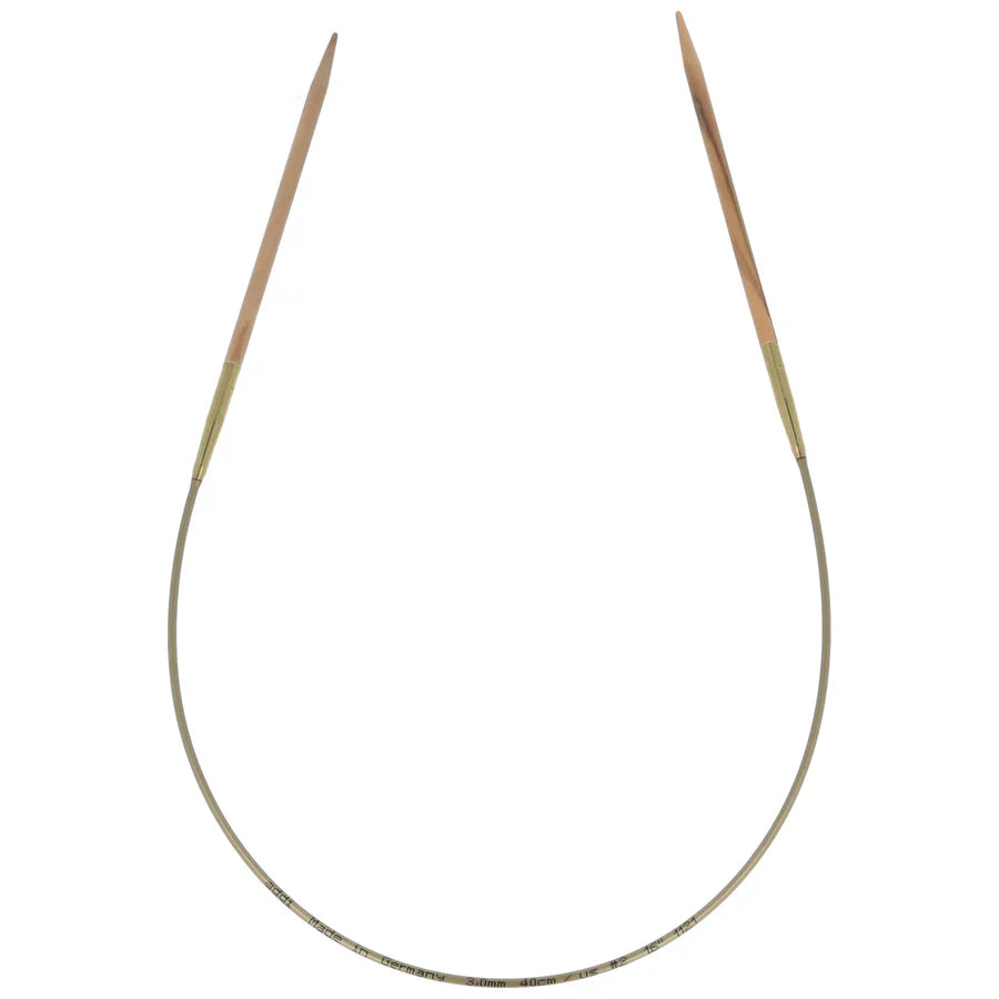 Découvrez comment tricoter avec les laines angora et alpaga en utilisant des aiguilles circulaires