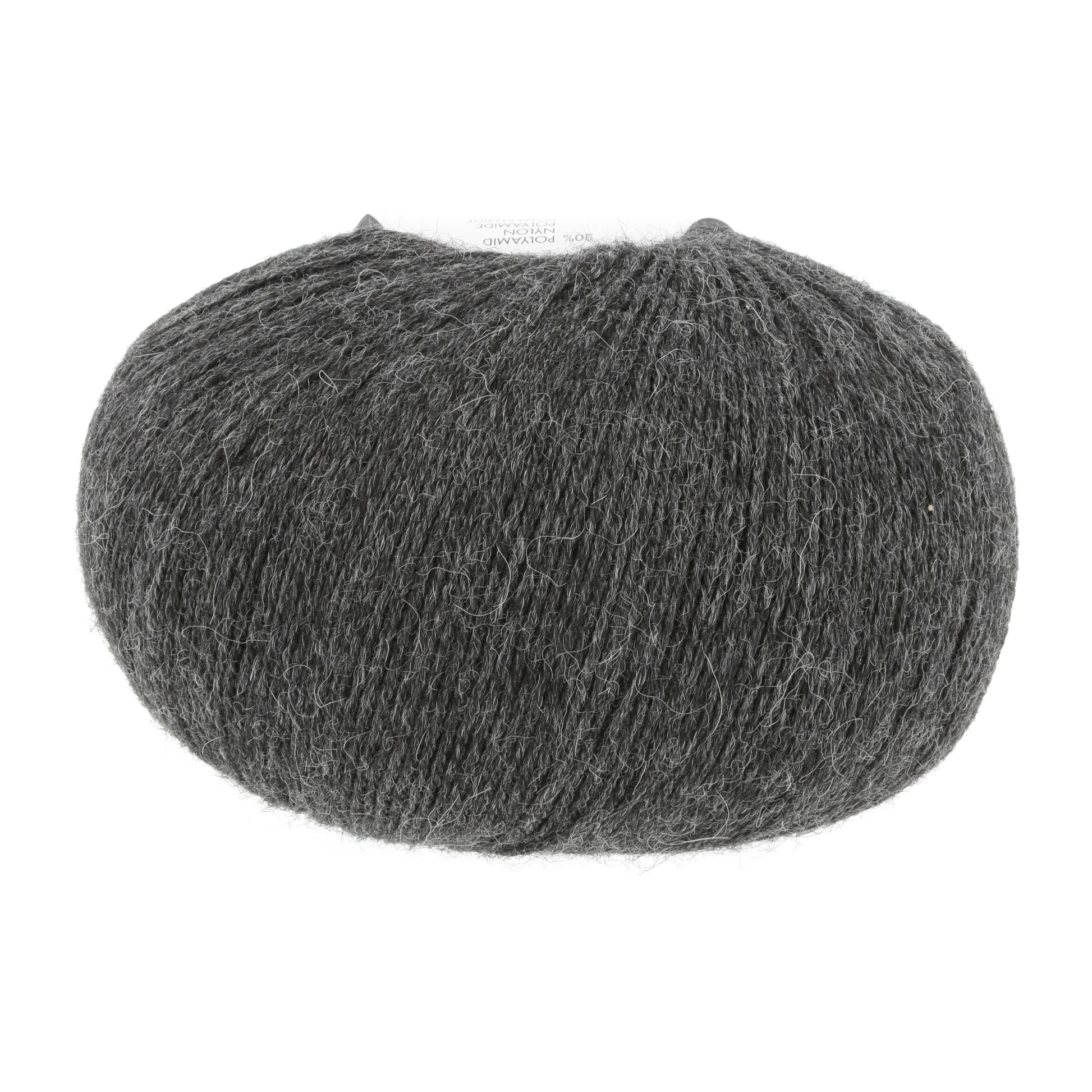 1062_0005_LANGYARNS_AlpacaSoxx4ply_4_Print.jpg